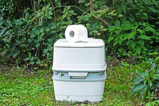 Best Porta potty delivery and setup  in Mount Clemens, MI